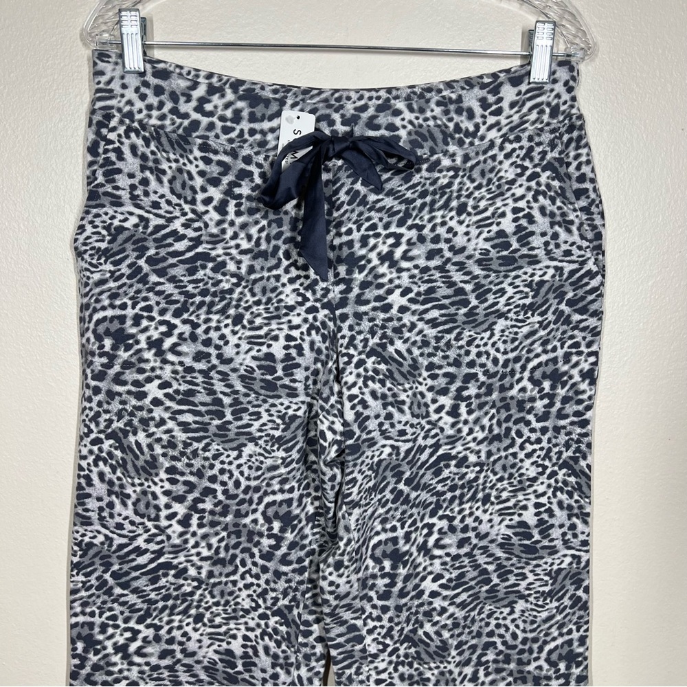 Soma Womens Embraceable Spotted Animal Print Mini Gray Pajama Pants Medium NWT - Picture 2 of 7